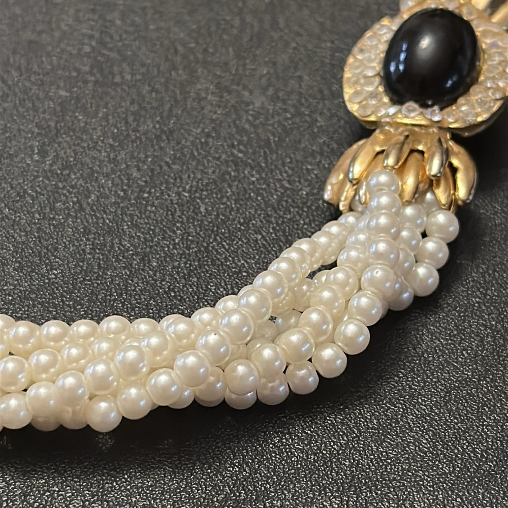 Korea Multiple Strand Faux Pearls W/ Black Glass & Rhinestone Clasp VTG Necklace - Picture 12 of 16